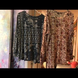 Set of two long sleeve Magnolia pearl t shirts.